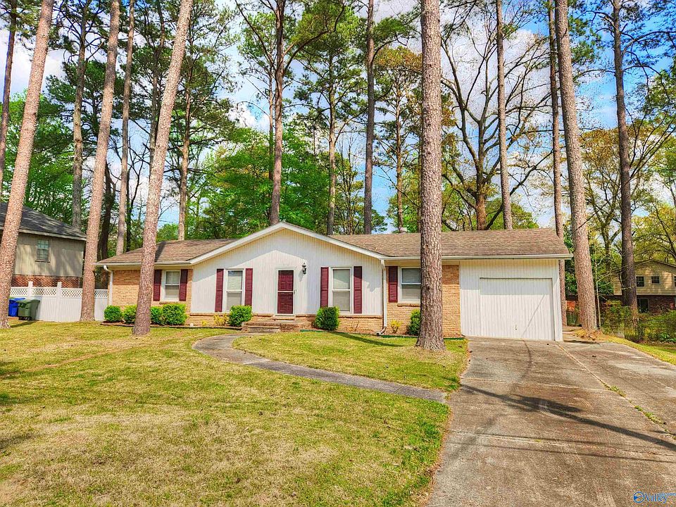 1st image of 510 Hermitage Wood Dr NW