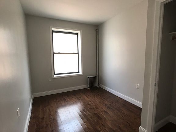 2nd image of 546 Isham St APT 33A