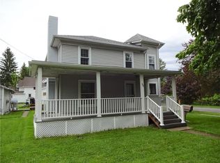 33 Grove St, Perry, NY 14530