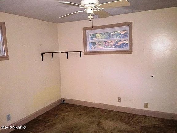 5th image of 18848 50th Ave