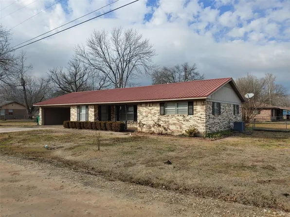 332 Bevill St, Deport, TX 75435