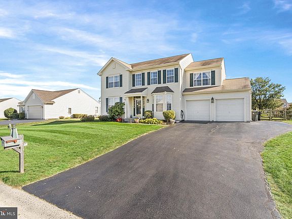 3rd image of 12 Mailly Dr