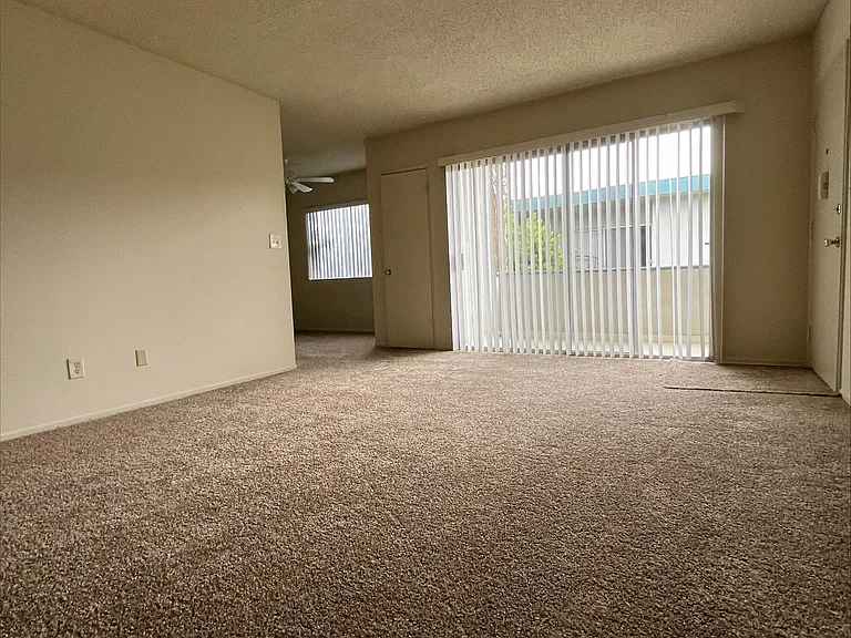21025 Victor St. — Photo 14