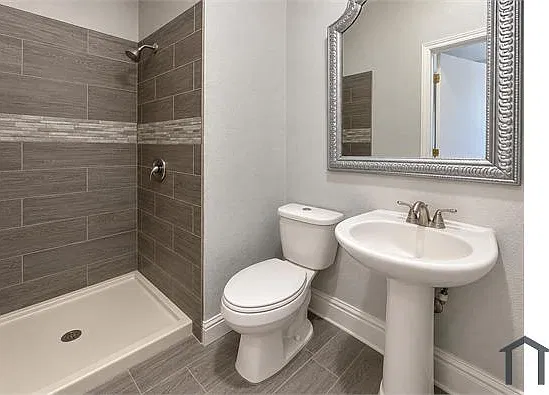 3 bed, 1200 sqft, $1,600 — Photo 3