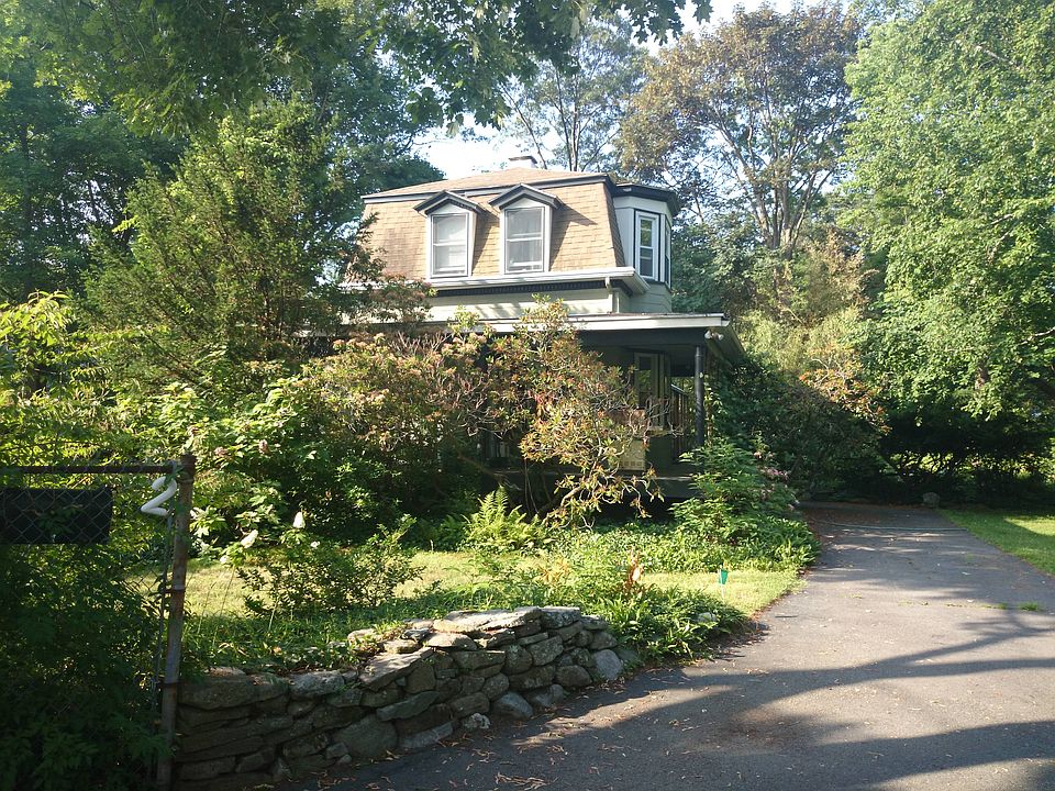 2nd image of 2 Gem Ave
