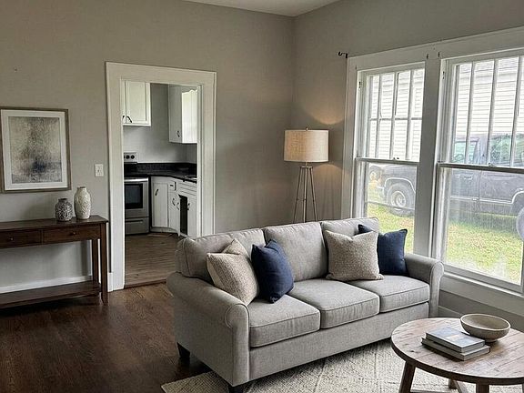 4th image of 1708 McBrien Rd