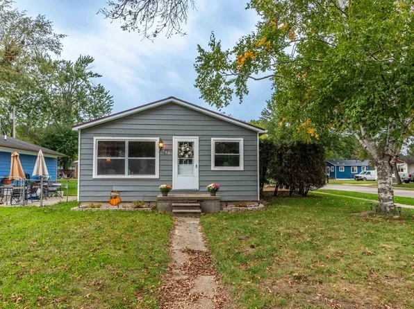 549 Edward St, Algonac, MI 48001