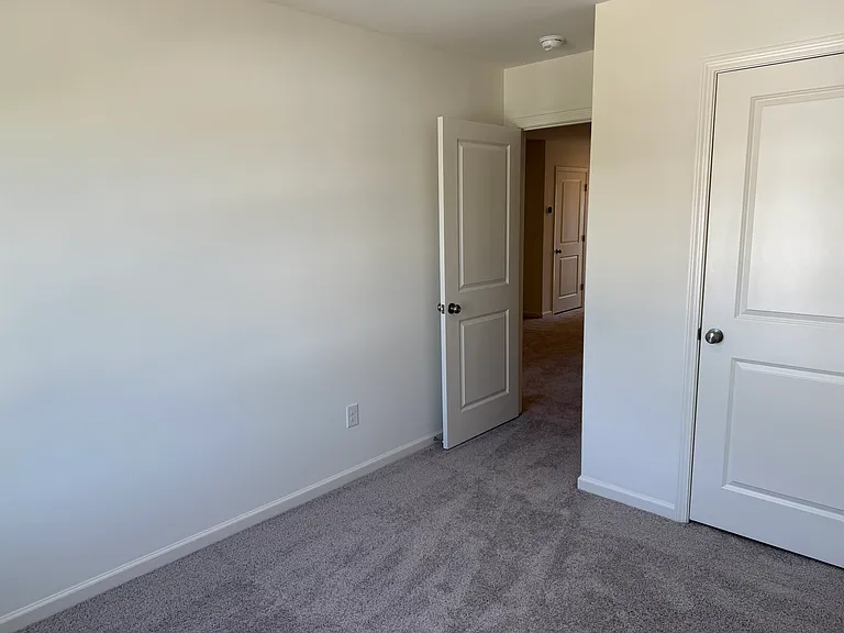 2445 Brookville Dr #B — Photo 22