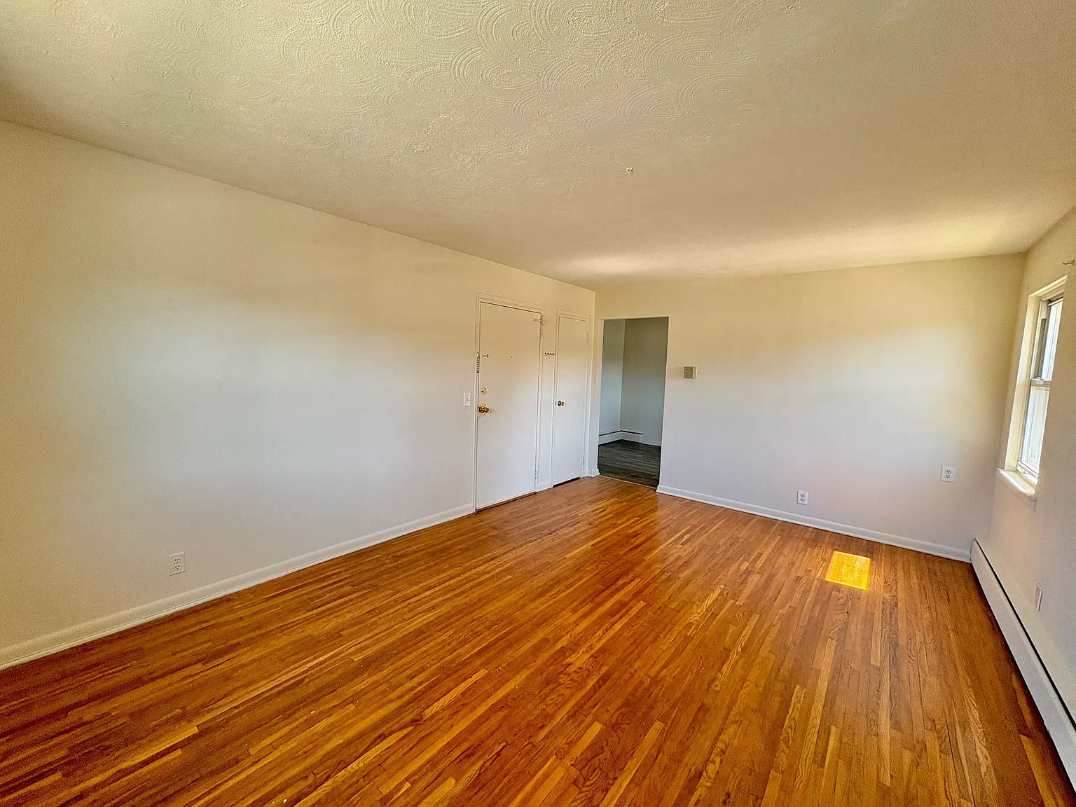 1 bed, 700 sqft, $1,725 — Photo 2