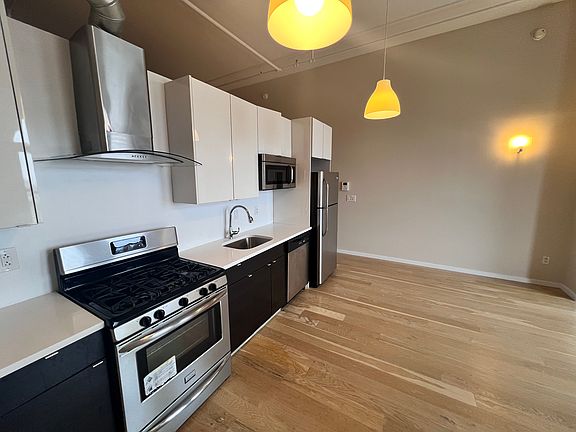 2nd image of 726-28 Market St #901