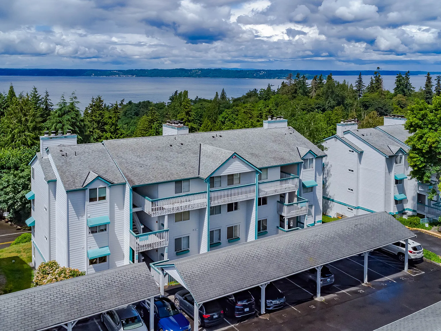 2 bed, 888 sqft, $1,900 — Photo 3