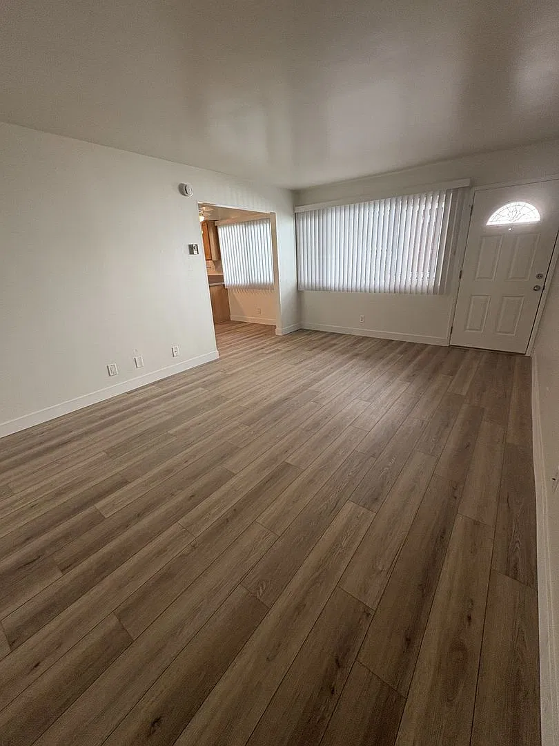 Entrada Townhomes Apartments — Photo 2