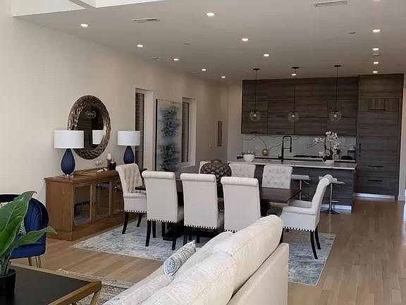 5th image of 1423 W Catalpa Ave #3