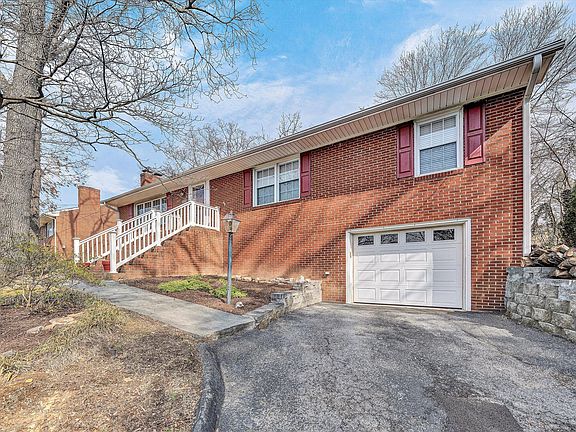 3rd image of 3552 Forester Rd