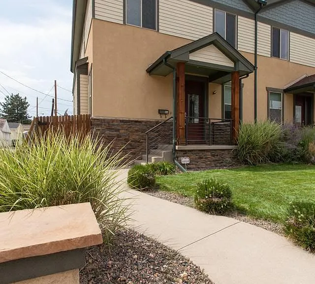 3725 Irving St — Photo 1