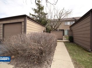 175 Aberdeen Ct, Geneva, IL 60134