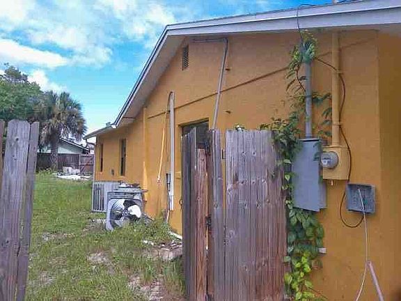 2nd image of 709 N Disston Ave