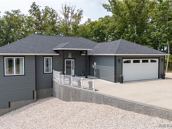 2nd image of 132 Arrowhead Dr