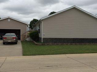 222 Ponderosa Ln, Altoona, IA 50009