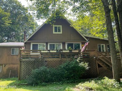 124 Roundhill Rd, Dingmans Ferry, PA, 18328