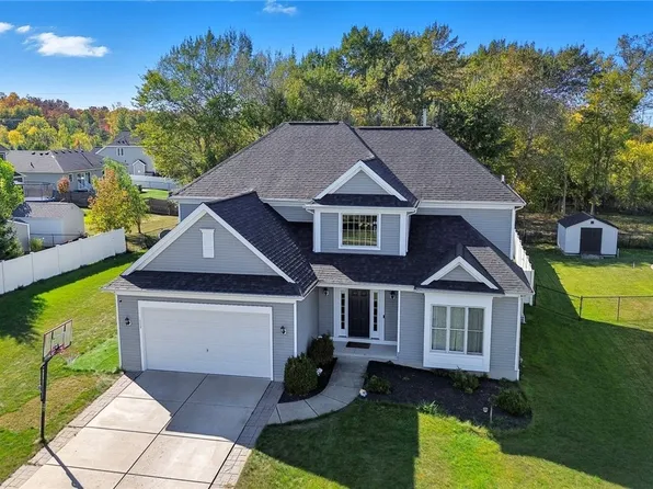 111 Caldwell Dr, West Seneca, NY 14224