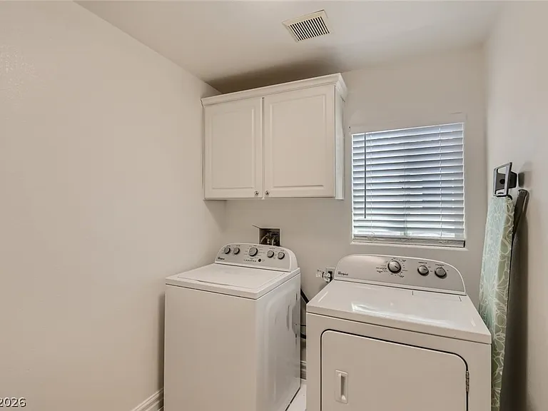 6689 Roanoke Ct — Photo 27