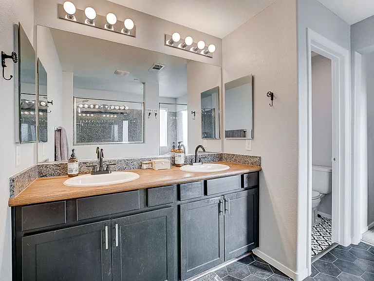1045 Spotted Saddle St — Photo 27