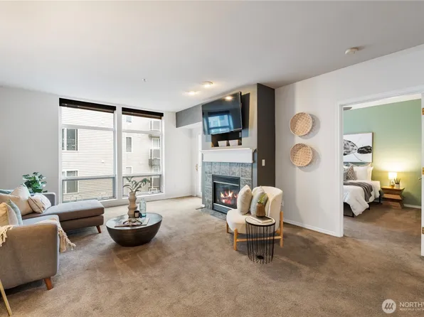 3221 SW Avalon Way #413, Seattle, WA 98126
