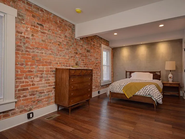 927 Linwood Ave — Photo 4