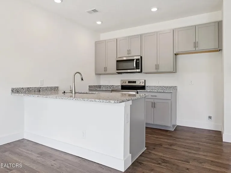 3567 Bisham Wood Ln — Photo 10