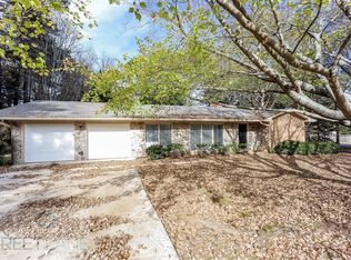 200 Deer Trl, Fayetteville, GA 30214