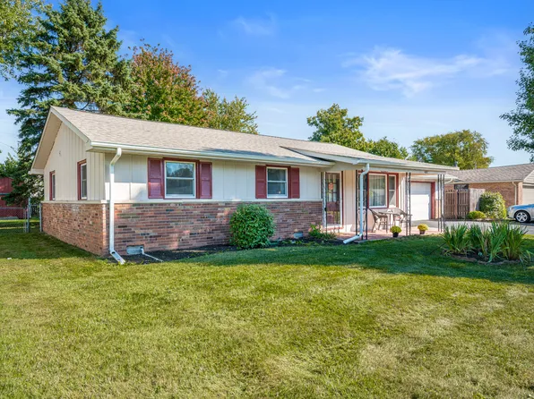 402 Fall Creek Dr, Anderson, IN 46013