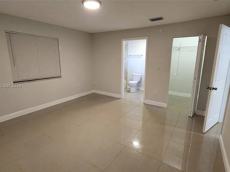 10372 NW 10th Ave — Photo 14