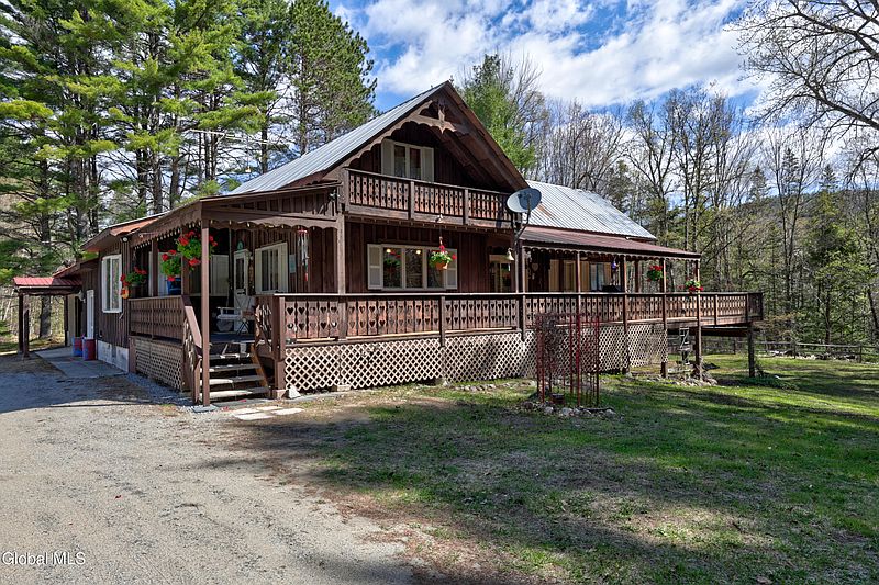 5th image of 284 Valley Road
