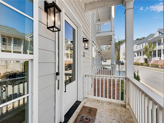 3rd image of 2080 Parkside Ln