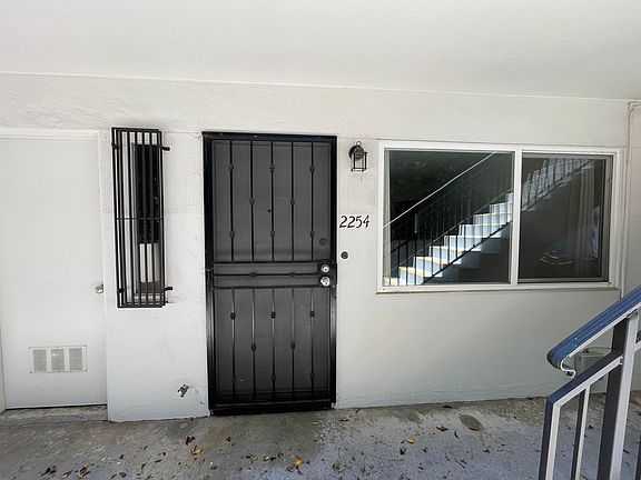 3rd image of 2250-54 Garnet Ave #2254