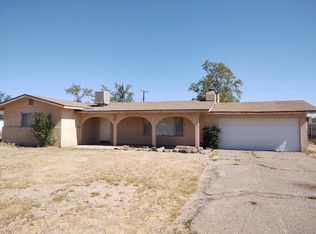 21024 Minnetonka Rd, Apple Valley, CA 92308