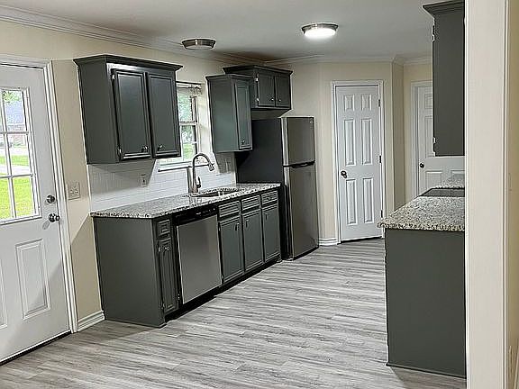3rd image of 1409 Ginn Way