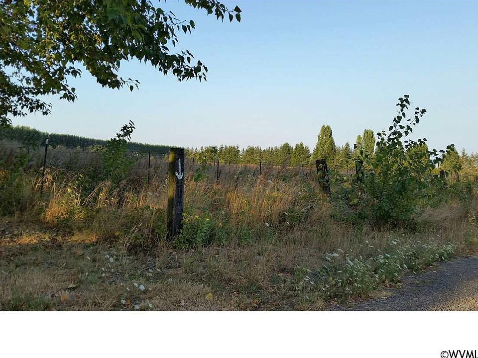 2nd image of 9981 S Schneider Rd