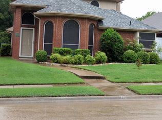 722 Willow Oak Dr, Lewisville, TX 75067