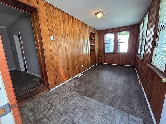 3rd image of 5005 Idaho Ave