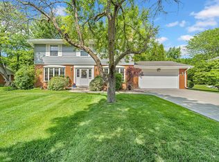 519 Madero Dr, Thiensville, WI 53092