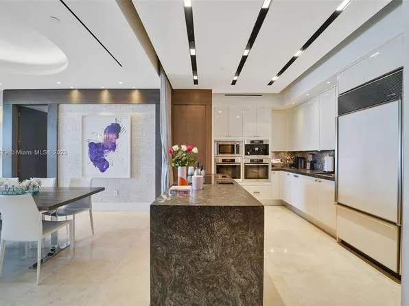 6799 Collins Ave APT 205, Miami Beach, FL 33141