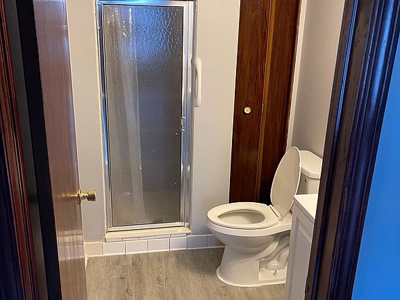 5th image of 43386 Fountain Dr