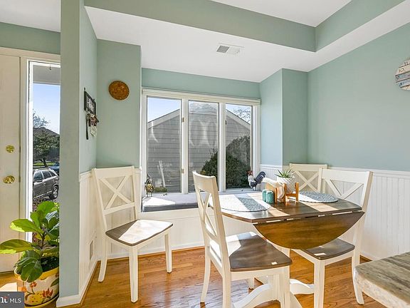5th image of 808 Oyster Cove Dr