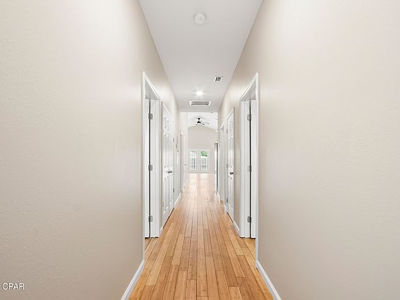5th image of 403 N East Ave