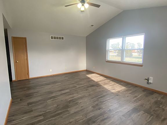 3rd image of 17 Westhaven Dr #17