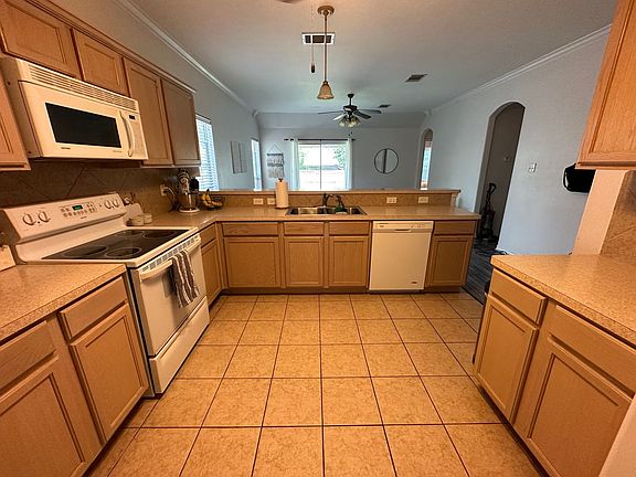 5th image of 1319 N Penelope St