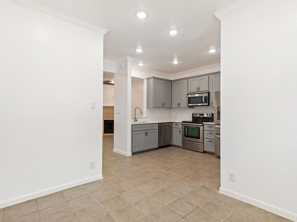1st image of 1307 Kinney Ave APT 137