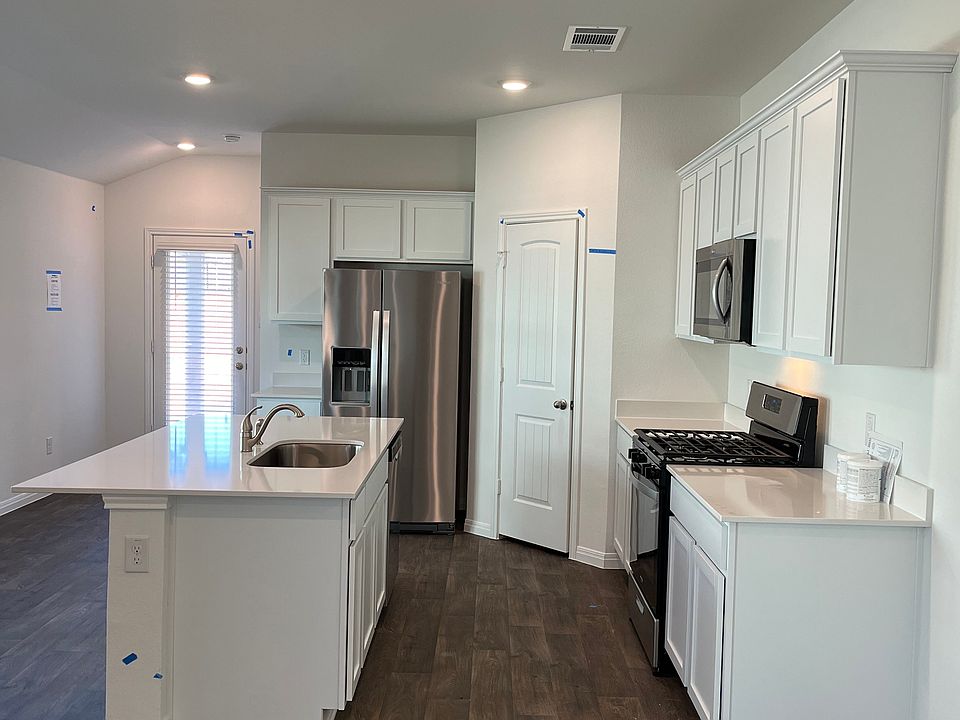 Main open family room with kitchen